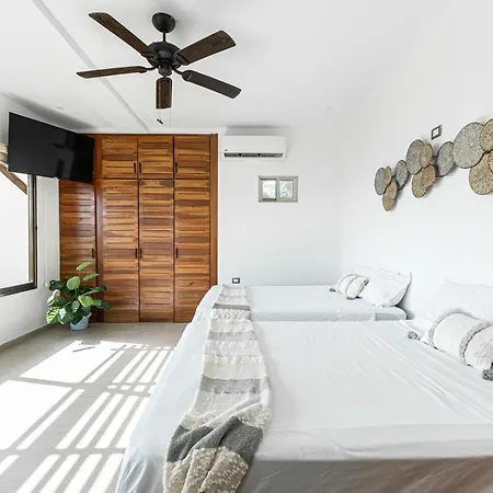 Villas Amanecer By Andiani Travel Isla Mujeres Exterior photo